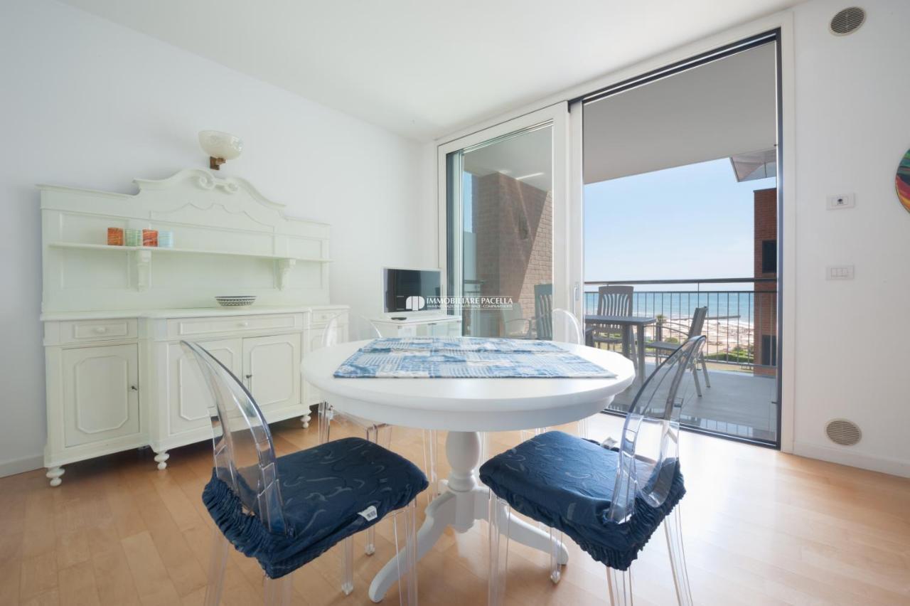 Residence Frontemar Immobiliare Pacella Jesolo Extérieur photo