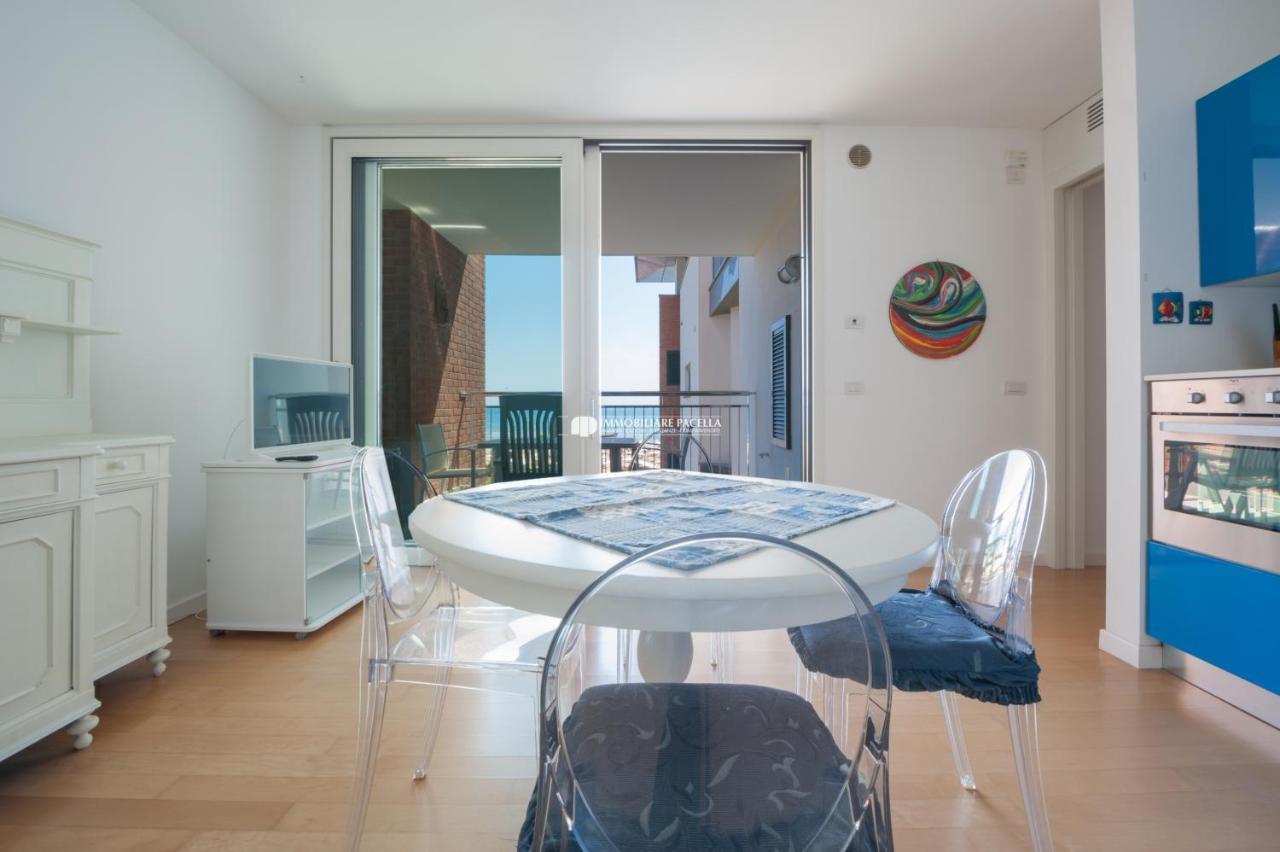 Residence Frontemar Immobiliare Pacella Jesolo Extérieur photo